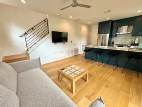 Modern Home in South Congress, 5 min from Downtown - Image 3
