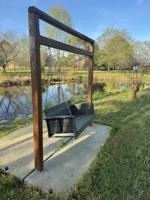 Cabin on the Pond - Image 5