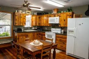 The Rustic Bungalow - Image 5