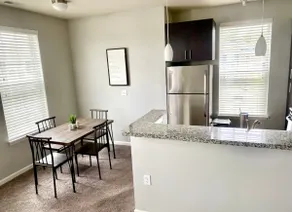 Spacious 1BR/1BA Near Hospital - Image 4