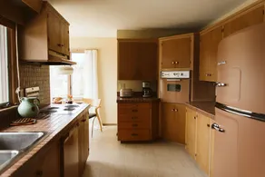 FLW Student Mid-Century Modern Riverfront Home - Image 4