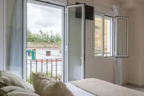 3-story house with private patio and solarium - Image 4