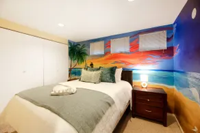 Comfy 1b1b Lower Unit | Prime UW Location - Image 3