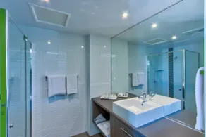 Mackay Oceanside Central Hotel Official - Image 5