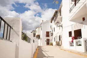 House with ocean views in Altea - Image 2