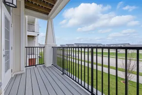 Whitestown Getaway | King Bed - Image 3