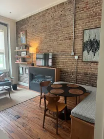 Luxury Downtown Apartment - Image 3