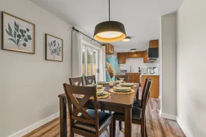 Cozy North Seattle Rambler with Spacious Yard - Image 2