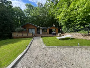 Villa in the middle of the forest - Image 2