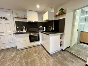 AUTHENTIC#Central# Air conditioning# Renovated# Top comfort - Image 4