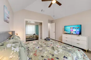 Comfortable 5BR 3BA • Central Location° - Image 4