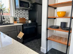 Luxury Oasis in Bayside - Image 5