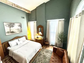 Downtown 3BR Historic Loft Suite - Image 2