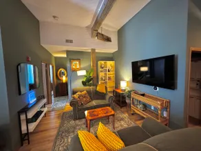 Downtown 3BR Historic Loft Suite - Image 5