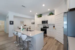 Vacation Oasis 5BR w/ Pool, BBQ & Firepit! - Image 2