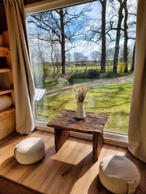 Time out in a stylish tiny house - Image 2