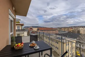 Inspirador balcony spectacular view & free parking - Image 5