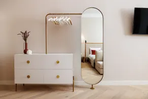 Luxury Apartment - Image 3