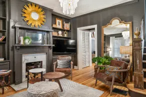 Gothic Boho Hideaway |4BR |Parking |Safe &walkable - Image 2