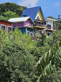 2 Bedroom cabin 5/ wild fauna flora cascade pools - Image 3