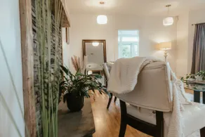 Beautiful farmhouse in Jefferson - Image 5
