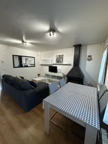 Apartment with a garden - Image 5