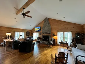 Cabin at Wolff Creek - Image 3