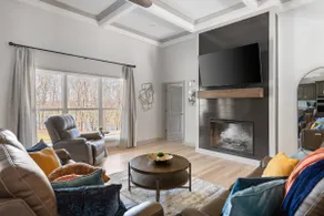 Easy Living - New home by lake! - Image 4