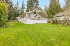 Beach Cottage w/ Water Access - Image 4