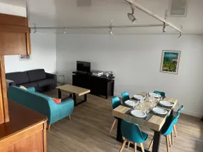 Apartment with Eiffel Tower view - Image 3