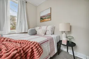 Charming 2br home on Swan Creek! Private office. - Image 3
