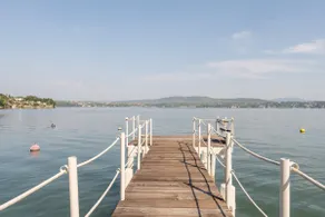 Apartment in a lakefront hotel - Image 2