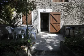 Family residence - Image 2