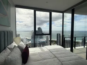 Sky Above, Ocean Beyond – Level 43 Panoramic View - Image 3