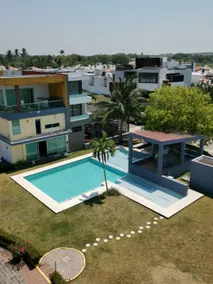 Ulua, swimming pool, beach nearby - Image 2
