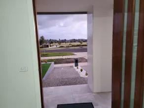 5 Star *, Stylish and Beutiful House - Image 4