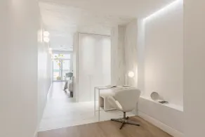 Exclusive beachfront apartment - Image 5