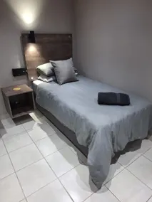 14a on Middle Way - Image 3