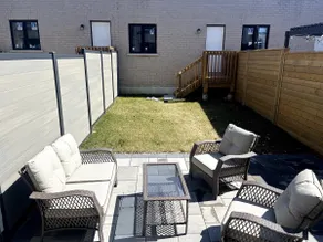 Luxury Executive Toronto Suite - Image 3