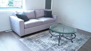 Luxury Executive Toronto Suite - Image 2