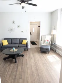 9th Street Terredise - Image 4