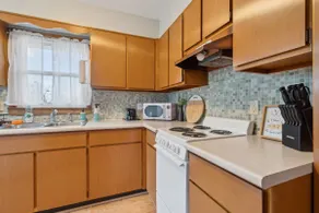 Pet Friendly, Walk to Uptown Marion - Image 4
