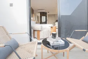 Rozn Co| Cozy & Modern Studio - Image 2