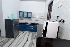 Meeraavi Home Stay - Image 4