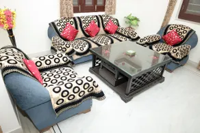 Meeraavi Home Stay - Image 5