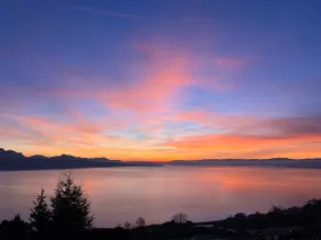 Premium Villa Lavaux - Jacuzzi & 180° Lake View - Image 2