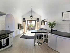 Luxury refurbed Monte Castillo - Image 3