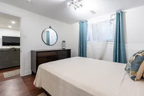 Guest Suite Private Entrance Free Parking - Image 4