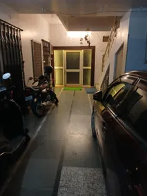 Centrally located home Lucknow - Image 2