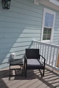 2BR Cozy Cottage Private Dock - Image 3